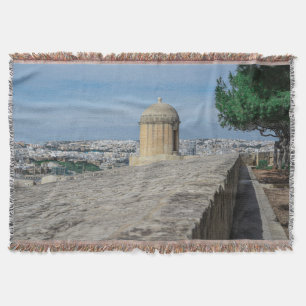 Gun turret på gamla stadsmurar i Valletta, Malta Filt