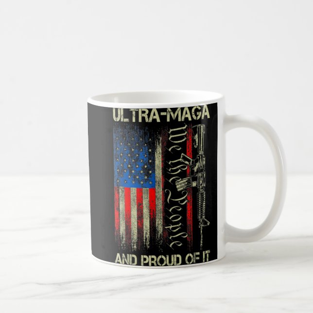 Gun USA flagga Patriots Ultra MAGA och stolt över  Kaffemugg (Höger)
