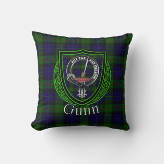 Gunn Scottish Klan Tartan & Vapensköld Kudde