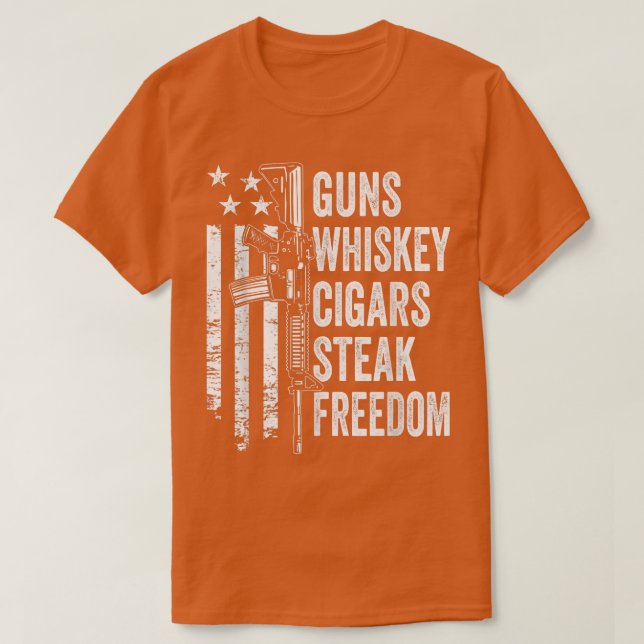 Guns Whiskey Cigars Steak FreedomUSA Flagga BBQ Fu T Shirt (Design framsida)