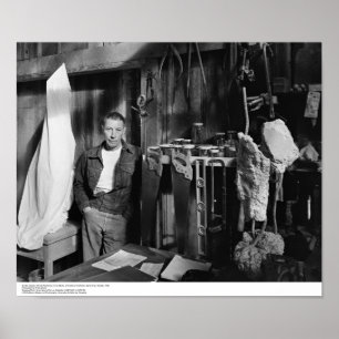 Gurdon skogen, Konstnär-i-uppehåll, i hans studio Poster