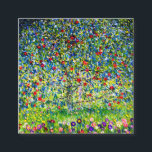 Gustav Klimt Apple Träd Tilläggskort<br><div class="desc">Kort för djurutrymme med Gustav Klimts målning Apple Träd,  I (1912). Ett färglöst rödäpple träd står i en grönt fält av lila,  rosa,  gult och vita blommor. En perfekt för fläkt av Art nouveau och österrikisk konst.</div>