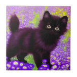 Gustav Klimt Black Kitten Kakelplatta<br><div class="desc">Keramisk tile med en Gustav Klimt svart kattunge! Denna vidsynta skönhet finns i grönten fält i lila blommor. En tankfull gåva till kattälskare och österrikiska konstentusiaster!</div>