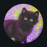 Gustav Klimt Black Kitten Magnet<br><div class="desc">Magnet med en Gustav Klimt svart kattunge! Denna vidsynta skönhet finns i grönten fält i lila blommor. En tankfull gåva till kattälskare och österrikiska konstentusiaster!</div>
