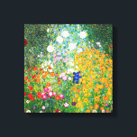 Gustav Klimt Blomsterträdgård Canvas Poster<br><div class="desc">Gustav Klimt-Blomsterträdgårdens arbetsyta poster. Oljemålning på arbetsyta från 1907. Blomsterträdgården är en av Klimts mest berömd landskapspresentationer. Sommaren färg bröt ut i detta arbete med en vacker blandning av orange, rött, lila, blått, rosa och vita blommar. En underbar gåva till fläkt av Gustav Klimt, art nouveau, österrikisk symbol och blommigt....</div>