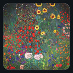 Gustav Klimt Blomsterträdgård Fyrkantigt Klistermärke<br><div class="desc">Stickers med sunnimuslimer (1907),  Gustav Klimts oljemålning Farm Garden. En vacker trädgård av solblommor och grönblå,  röd,  lila,  rosa och vita blommor. En underbar gåva till fläkt av Art nouveau och österrikisk konst.</div>