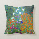 Gustav Klimt Blomsterträdgård Kudde<br><div class="desc">En stuga eller bondgård blomsterträdgård som Gustav Klimt målat.</div>