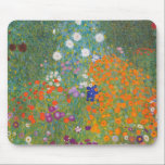 Gustav Klimt Blomsterträdgård Typ av skydd Musmatta<br><div class="desc">En vacker trädgårdsmålning - det här är en klassisk målning av Gustav Klimt,  som heter Cottage Garden,  eller Bauergarten,  1907,  som är en nära blomsterträdgård,  en färgstark blommigt.</div>