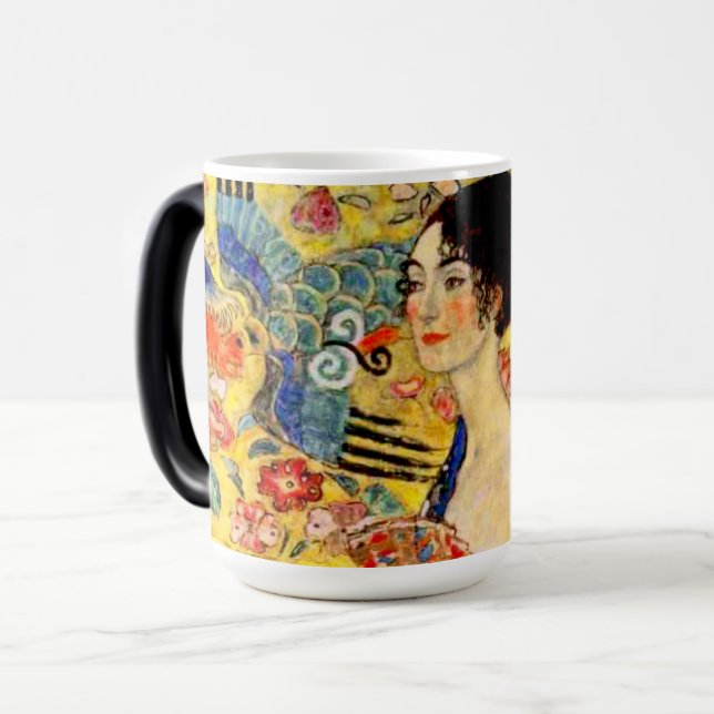 Gustav Klimt Dam med Fläkt Magisk Mugg (Framsida vänster)