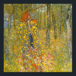 Gustav Klimt Farm Garden med Crucifix Poster<br><div class="desc">Poster med Gustav Klimts oljemålning Farm Garden med Crucifix (1911). Crucifixen och Virigin Mary vilar i en jordbruksträdgård av vackra blommor av gult,  vitt,  lila och orange. En underbar gåva till fläkt av Art nouveau och österrikisk konst.</div>
