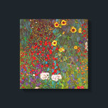 Gustav Klimt Farm Garden med solblommor Canvas<br><div class="desc">Gustav Klimt Farm Garden med solblommor poster. Oljemålning på arbetsyta 1905-06. Även om Klimt är mest känt för sin guld-period som producerade klassiska verk som The Kiss and Porträtt of Adele Bloch Bauer, producerade konstnären också några oerhört charmerande landskapspisningar. Garden Farm med solblommor har en rik sommarträdgård i blomning med...</div>
