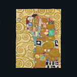 Gustav Klimt Fulfillment Nouveau Couple Fleecefilt<br><div class="desc">Gustav Klimt,  Fulfillment 1910-1911 Art nouveau Couple med Klimts namnteckning snurrande design och vackra guld-målning.</div>