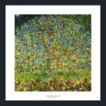 Gustav Klimt målar art nouveau i Apple Träd Poster<br><div class="desc">Den här målningen heter: Apple Träd Gustav Klimt var en österrikisk Art nouveau-målare som var känd för sitt färgstarka,  sensuella,  lyxiga bilder.</div>