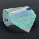 Gustav Klimt Slips<br><div class="desc">Backa dig själv i Gustav Klimts mästerverk, "Attersee", med vår bitande nacke slips. Det här tillägget är en hyllning till konst, historia och estetik. Den högkvalitativa detaljrikedomen och upplösningen fångar varje penseldrag i originalmålningen, vilket säkerställer att du bär biet på konsten var du än är. Det som sliter isär denna...</div>