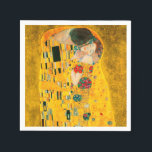 Gustav Klimt the Kiss Pappersservett<br><div class="desc">Napkins med Gustav Klimts oljemålning med guld löv Kiss (1908). En man och kvinna,  som bär briljant gyllene färg,  tar gärna till sig och kysser i ett fält av blommor. En underbar gåva till fläkt av Art nouveau och österrikisk konst.</div>