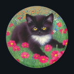 Gustav Klimt Tuxedo Cat Magnet<br><div class="desc">Magnet med en Gustav Klimt tuxedo-katt! Denna vackra svarta och vita kattunge ligger i fält av röda,  blå,  vita och orange blommor. En fantastisk-gåva till kattälskare och österrikiska konstentusiaster!</div>