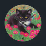 Gustav Klimt Tuxedo Cat med klocka<br><div class="desc">Sluss med en Gustav Klimt tuxedo-katt! Denna vackra svarta och vita kattunge ligger i fält av röda,  blå,  vita och orange blommor. En fantastisk-gåva till kattälskare och österrikiska konstentusiaster!</div>