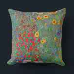 Gustav Klimts Farm Garden med solblommor Kudde<br><div class="desc">Gustav Klimts Farm Garden med solblommor Dekorativ kudde.</div>