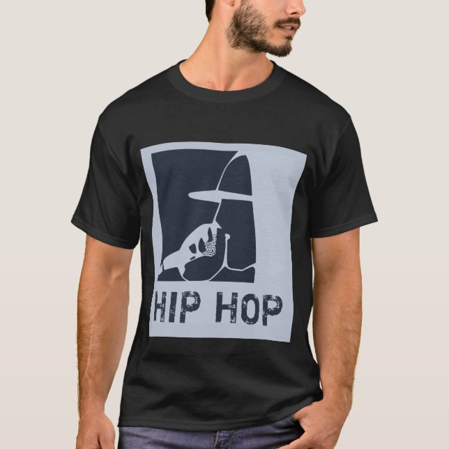GUY IN HOODIE RAPPPPORT PÅ MIC HIP HOP T SHIRT (Framsida)