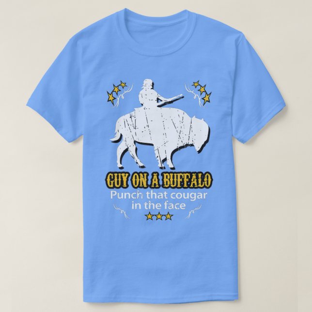 Guy på en Buffalo _ Slår att Cougar i Ansikte T Shirt (Design framsida)