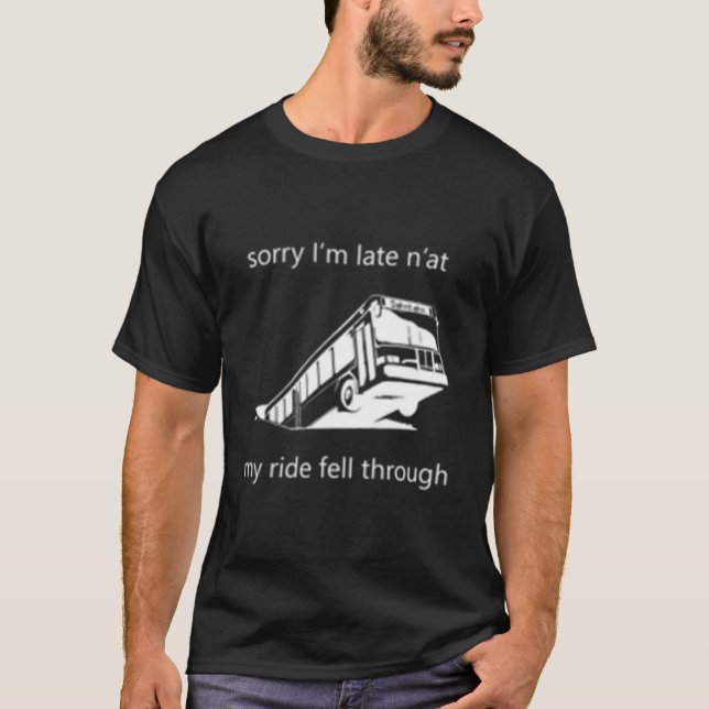 Guy Pittsburgh Bus In Sinkhole T Shirt (Framsida)