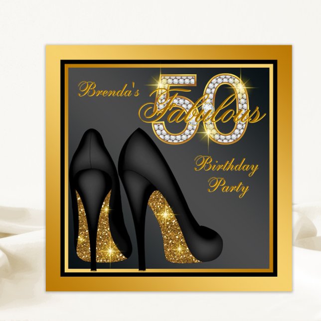 Gyllen högklackad sko fantastisk 50-årsfest inbjudningar (Elegant black gold glitter high heel fabulous 50 birthday invitation with diamond numbers.)