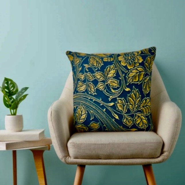 Gyllene Blom Elegans Kudde (Throw Pillow 100% polyester heavyweight stretch material. Hidden zipper Made in the USA.
)