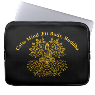 Gyllene Buddha omgiven av naturen Laptop Fodral