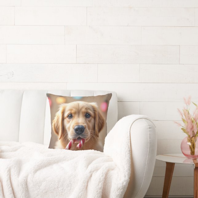 Gyllene Retriever Valp Med en Godisstav Kudde (Soffa)
