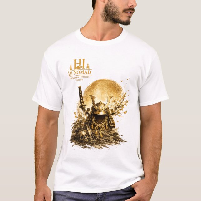 Gyllene Samurajhjälm Under Fullmåne - Japansk W T Shirt (Framsida)
