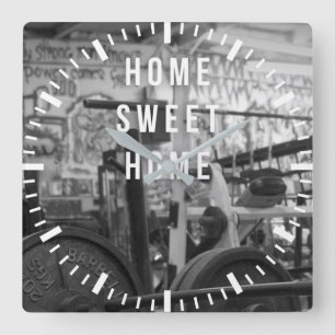 Gym - Home Sweet Home - Barbell - Workout Fyrkantig Klocka
