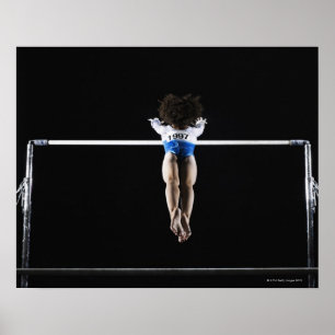 Gymnast (9-10) når för ojämn pub poster