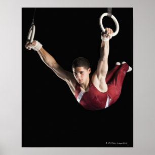 Gymnast swinging från ringar poster
