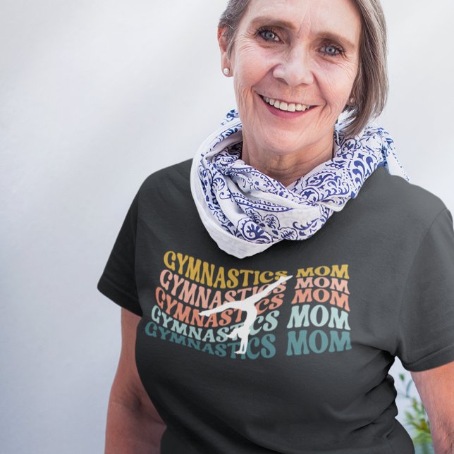 Gymnastics Mamma Handstand Retro Wave Typography T Shirt (Skapare uppladdad)