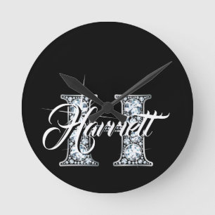 H Faux Diamond Monogram Rund Klocka