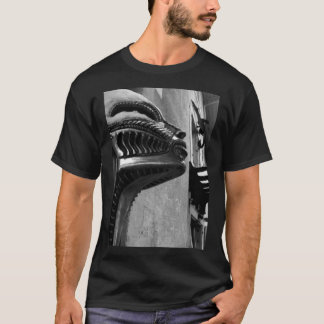 H. Giger Museumsstatue. Gruyères, Schweiz T Shirt
