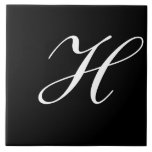 H Monogram inledande vit på svart Kakelplatta<br><div class="desc">Classic White Brev Monogram på Black Background,  H.</div>
