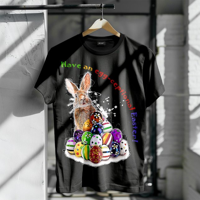 Ha en äggstyrd Påsk! Påskhare Eggs T Shirt (Have an egg-ceptional Easter! Easter Bunny Eggs. Men Basic Black T-Shirt)