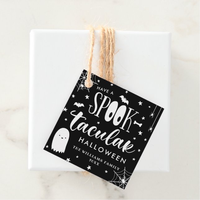 Ha en dekoktaculär Halloween Black & White Gåvor Etiketter (På plats)
