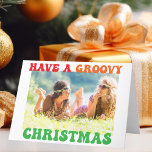 Ha en Groovy-julklapp, Hippie-foto Helgkort<br><div class="desc">Ha ett grovt julkort. Anpassa ditt söta hippie-helgdag-kort med den här funkyn 70s-texten i roligt färg. Ett färglöst jokertecken med ditt familjefoto.</div>
