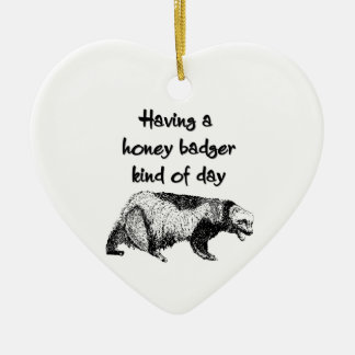 Ha en honey badgersort av dagen julgransprydnad keramik