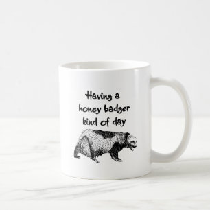 Ha en honey badgersort av dagen kaffemugg