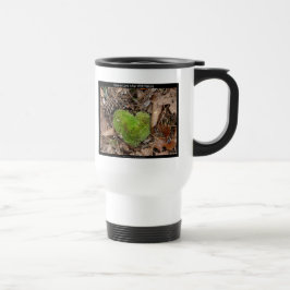 Ha en kärleksaffär med natur mossa hjärta gåvor resemugg