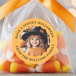 Ha en kuslig Halloween vågig kant foto orange Runt Klistermärke