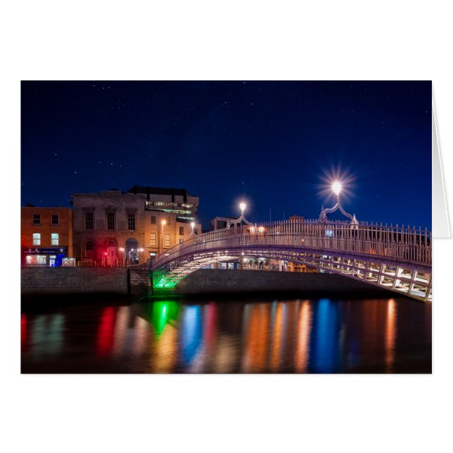 Ha Penny Bridge under en natt Himmel i Dublin Hälsningskort (Framsidan Horizontal)