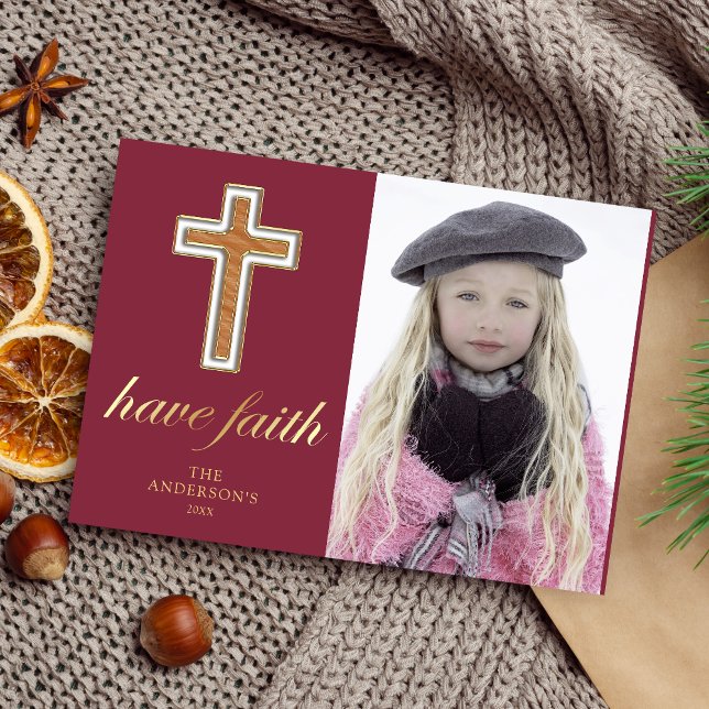 Ha tro | Religiöst julfoto med kors Julkort (Skapare uppladdad)