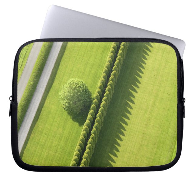 Häck i Hamptonsen Laptop Fodral (Framsidan)