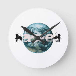 Hackad Planet Earth Rund Klocka