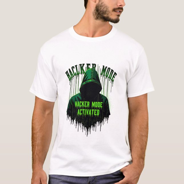 Hacker-läge aktiverat | Cyberpunk Stil T Shirt (Framsida)