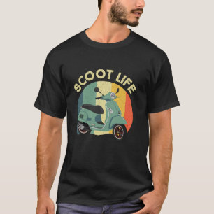 Häftig scooter för män och kvinnor som cyklar moto t shirt